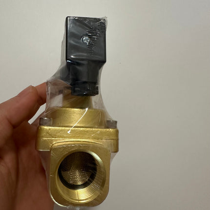 Airtac 2W200-20: 2 Way Solenoid Valve - 2W20020A