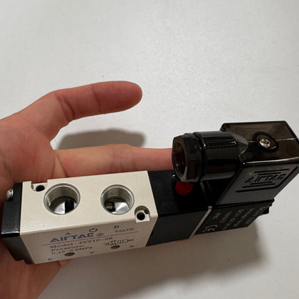 Airtac 4V210-08: Solenoid Air Valve - 4V21008B