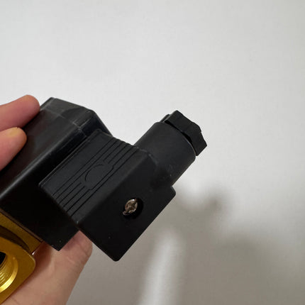 Airtac 2W050-10: 2 Way Solenoid Valve - 2W05010BT
