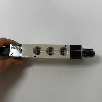 Airtac 4V430E-15: Solenoid Air Valve - 4V430E15B