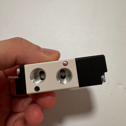 Airtac 3A110-06: Air Pilot Valve. 3 Way  - 3A11006NO