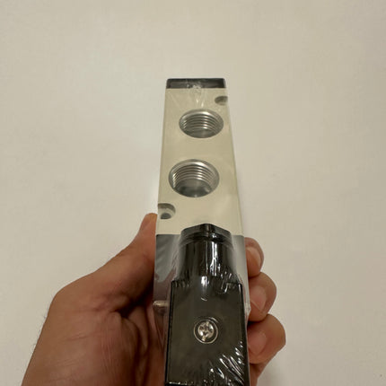 Airtac 4V410-15: Solenoid Air Valve - 4V41015B