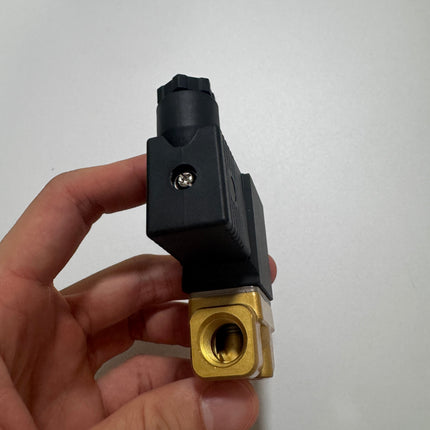 Airtac 2WT030-08: 2 Way Solenoid Valve - 2WT03008C
