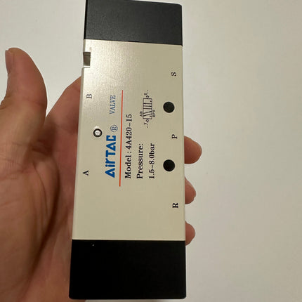 Airtac 4A420-15: Air Pilot Valve. 5 Way - 4A42015G
