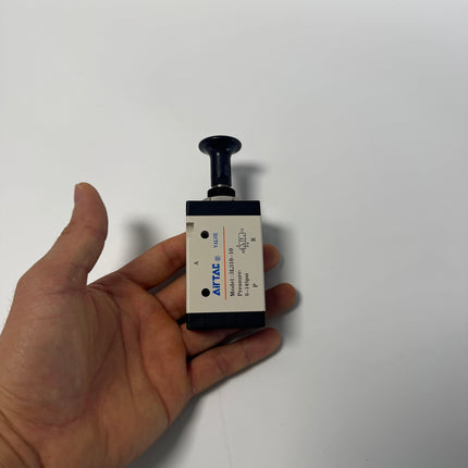 Airtac 3L310-10: Push Pull Valve. 3 Way - 3L31010T