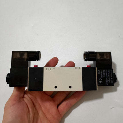 Airtac 4V320-10: Solenoid Air Valve - 4V32010C