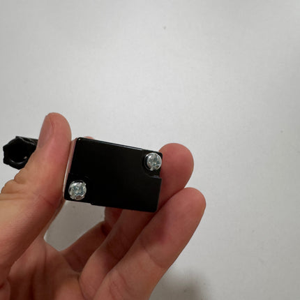 Airtac 4V110-06: Solenoid Air Valve - 4V11006BT