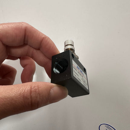 Airtac ASC200-08: Flow Control Valve - ASC20008